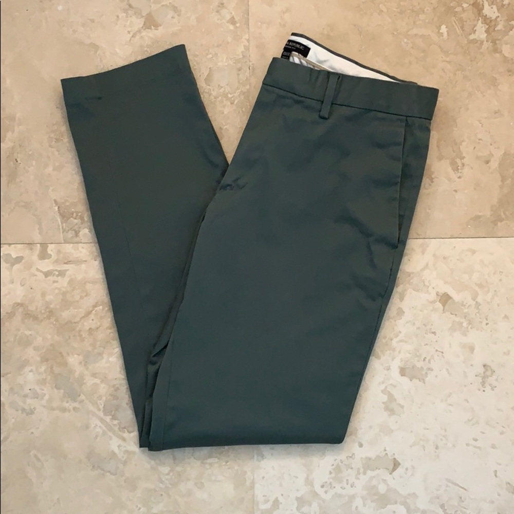 BR Tapered/Performance Chinos - New Without Tags
